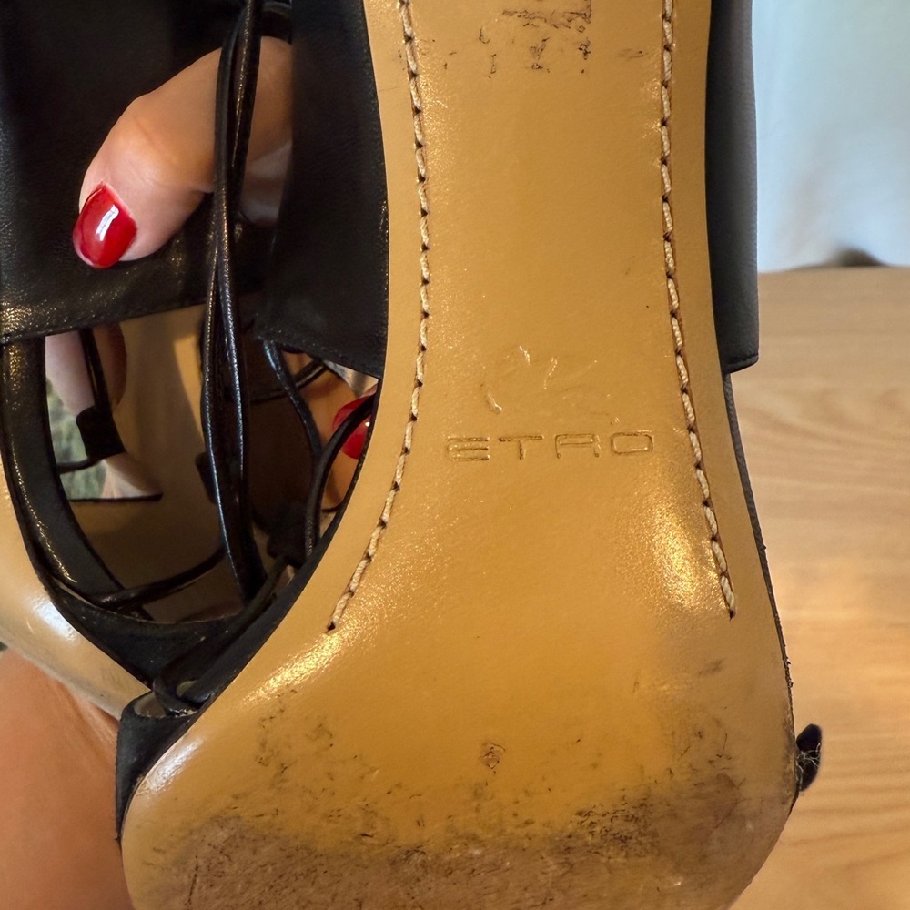 Elegant Black Lace-Up Women's Shoes - Picture 4 of 4